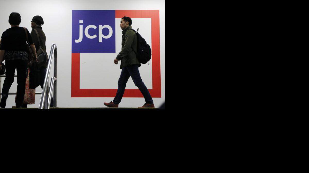 
Customers arrive at a J.C. Penney store in New York. (2013)
