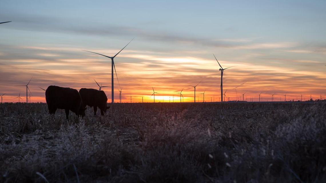 Enel Green Power North America completed the 400-megawatt Cimarron Bend wind farm in Clark County on Friday. Half of the power is going to Google.