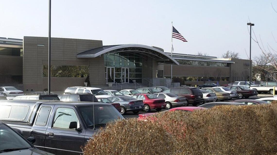 T-Mobile renews lease on Wichita call center