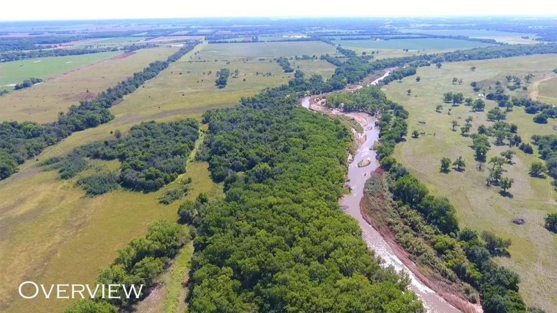 Reno County’s Yaggy Plantation sold at auction last week to TV executive Craig Piligian and his actress/dancer wife Lucinda Piligian, who grew up in Hutchinson, for $5.3 million.