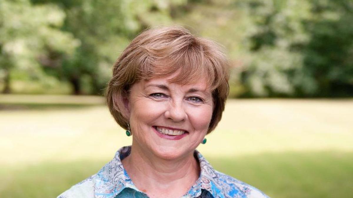 Jennifer Stark Fry is the owner of College Matters KS, which helps high school students with the college selection and application process.