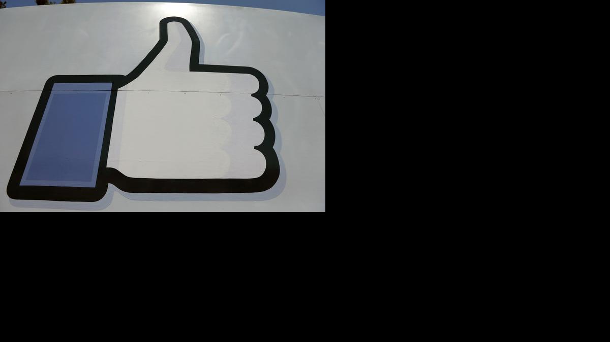 
Facebook users in the U.S. will soon be able to send their relatives or friends money using the social network’s Messenger app, the company announced Tuesday.
