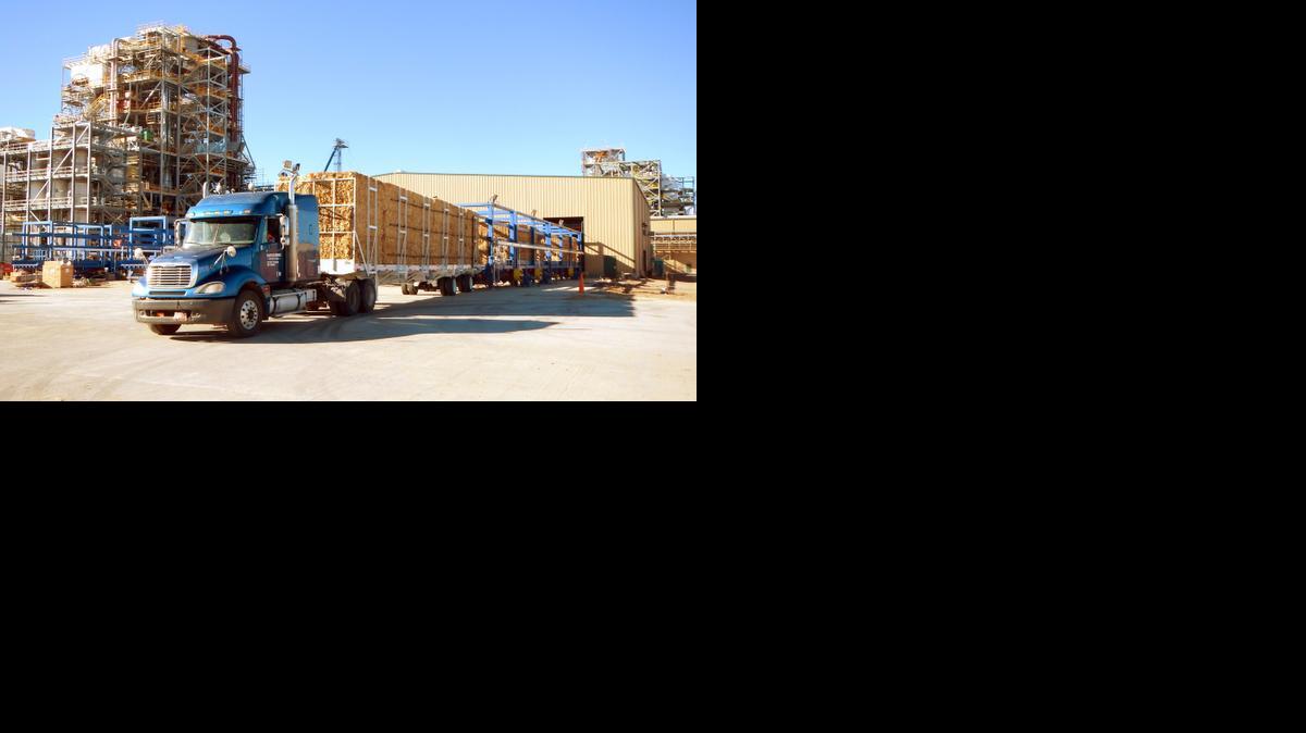 
A load of biomass – agricultural crop residue – is delivered to Abengoa's biorefinery in Hugoton. The plant, built by Seville, Spain-based Abengoa, is the largest cellulosic biorefinery in the world. It was funded in part by a loan guarantee from the Department of Energy. The same program funded high profile flops like Solyndra, the California-based solar company that filed for bankruptcy and led to hearings over the Barack Obama administration’s backing of unproven green-energy projects
