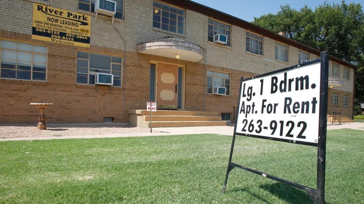 Wichita rents fell in the past year amid a flurry of new apartment projects.