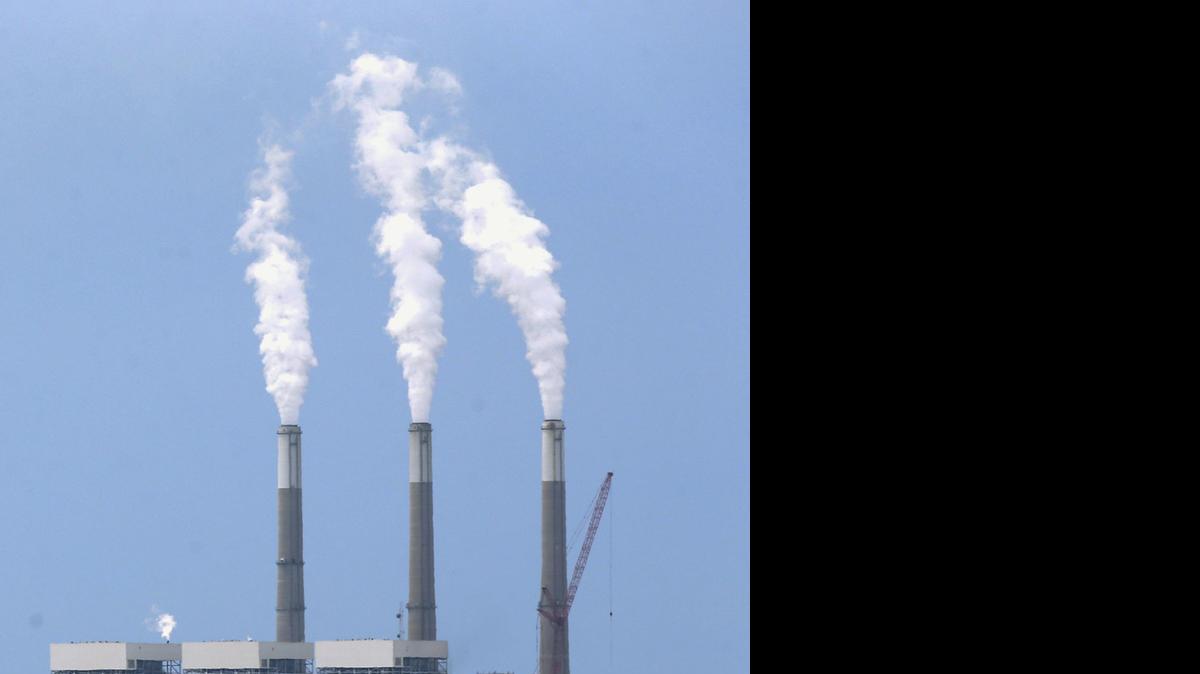 
Jeffrey Energy Center is a sub-bituminous coal-fired power plant seven miles northwest of St. Marys. A Supreme Court decision Monday will allow Westar to delay or avoid clean-air upgrades to its coal-fired power plants in Kansas. (June 29, 2015)
