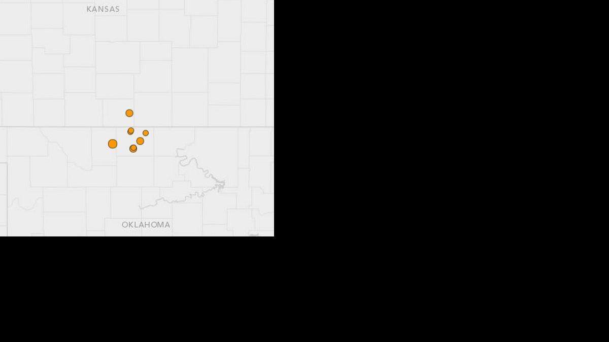 
A cluster of earthquakes rumbled through southern Kansas and northern Oklahoma in close proximity to each other early Monday morning.
