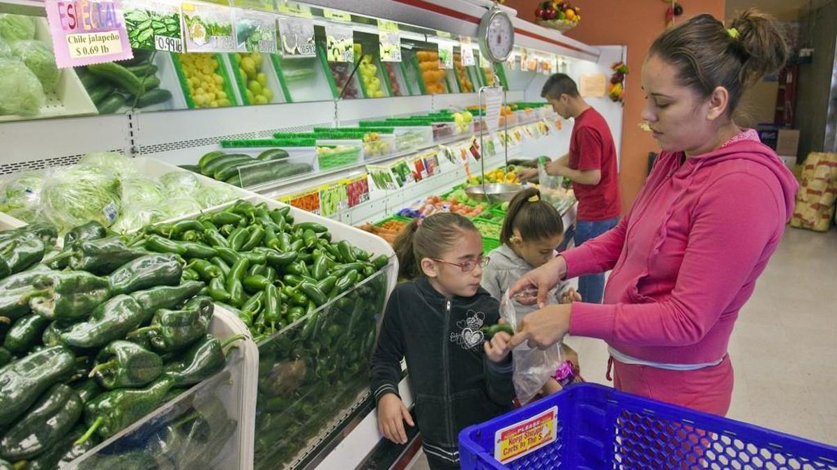 A study released this week suggests Kansas’ sales tax on food, in addition to local sales taxes, is causing shoppers to buy groceries across state lines.