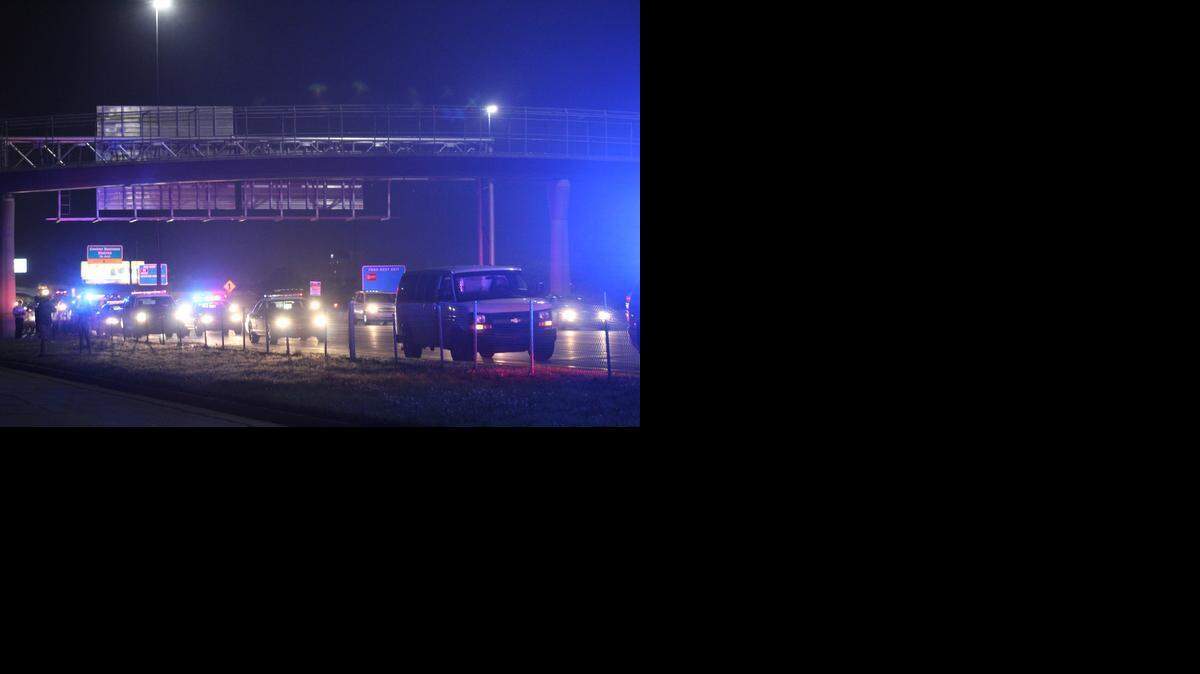 
Wichita police officers blocked off the far-right eastbound lane of eastbound Kellogg on Wednesday after a shooting was reported around 9:15 p.m.

