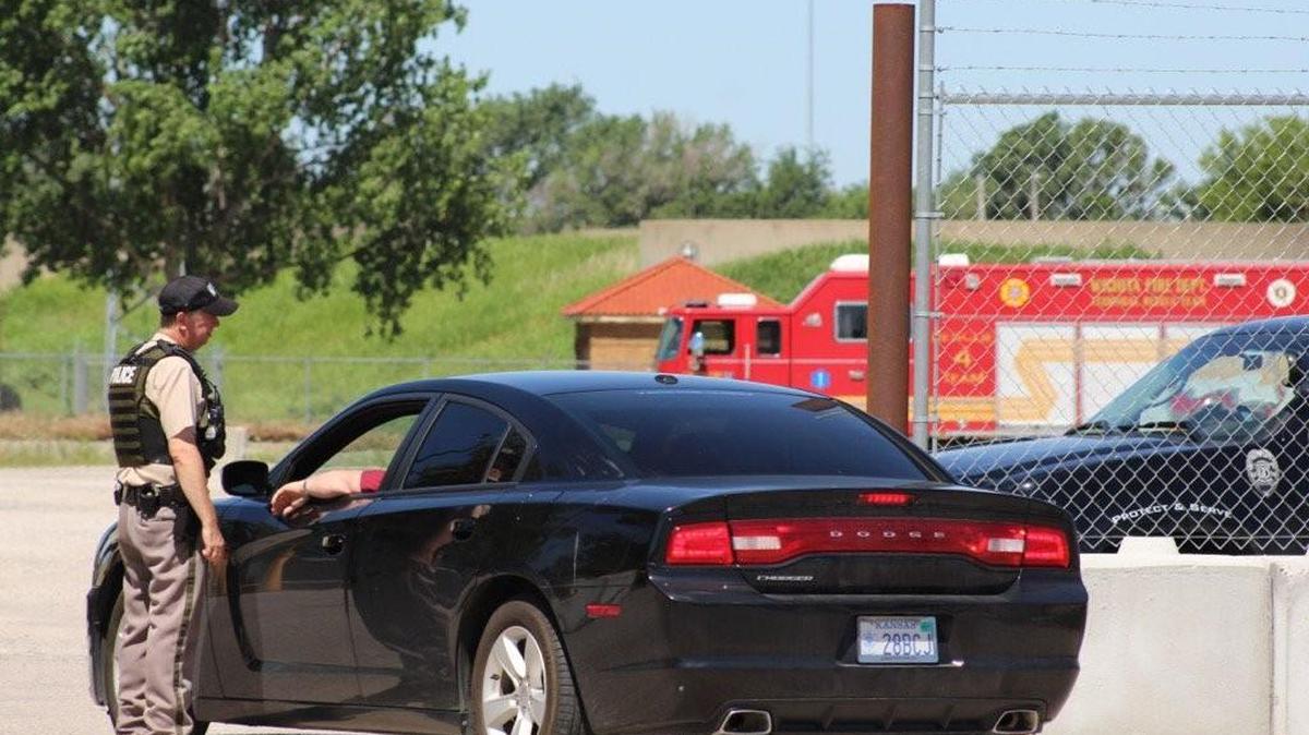 Wichita police and fire units near 31st Street South and Southeast Boulevard. (June 4, 2016)
