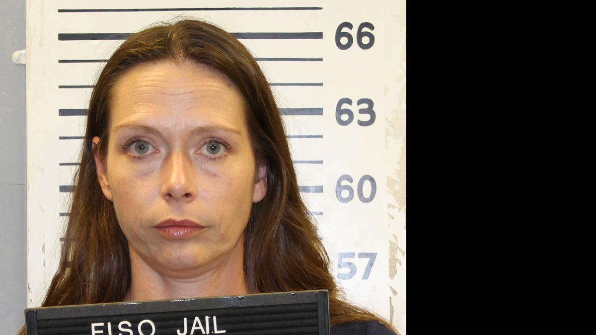 
Shona Banda turned herself in to Finney County authorities on Monday on an arrest warrant on five charges relating to marijuana use. Banda made her first court appearance Tuesday.
