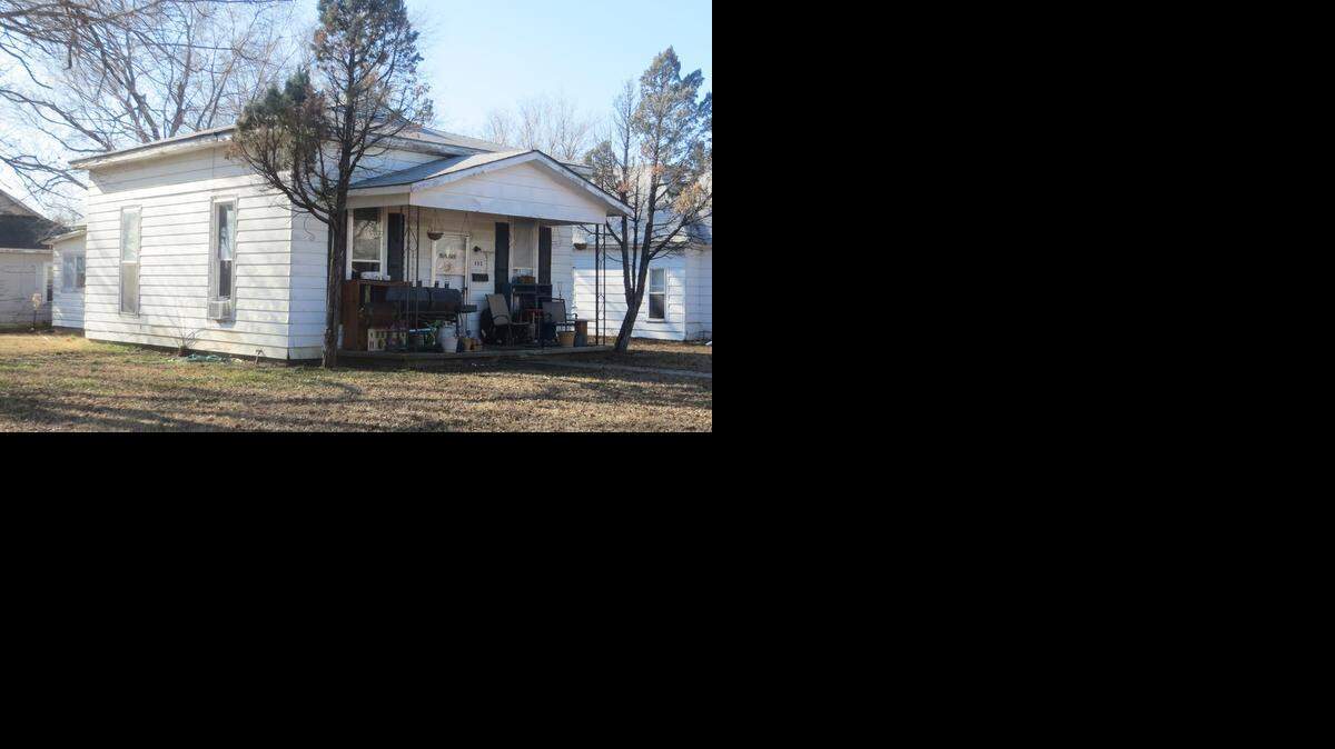 
This is the house in Wellington where a 10-year-old boy was found dead Sunday night. The mother, Lindsey Nicole Blansett, has been charged with first-degree murder after allegedly hitting him with a rock and stabbing him multiple times while he was sleeping. 
