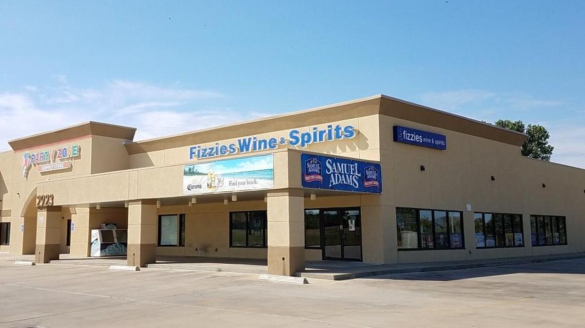 Fizzie’s Wine and Spirits, 2923 N. Tyler, was broken into early Sunday morning. (Oct. 2, 2016)