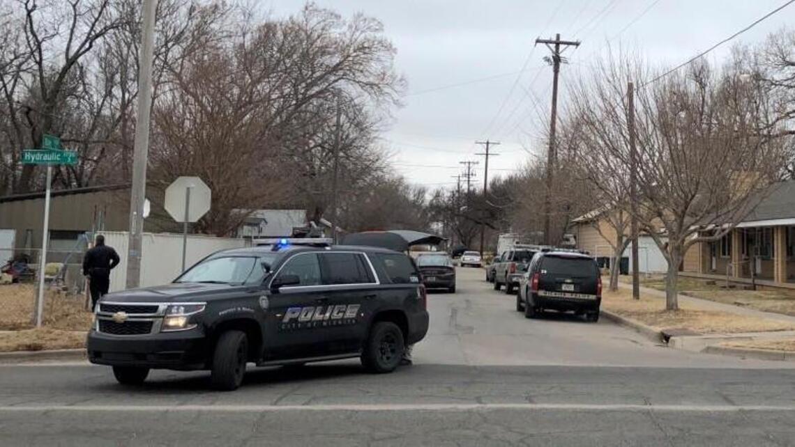 Wichita police responding to shooting in south Wichita | Wichita Eagle