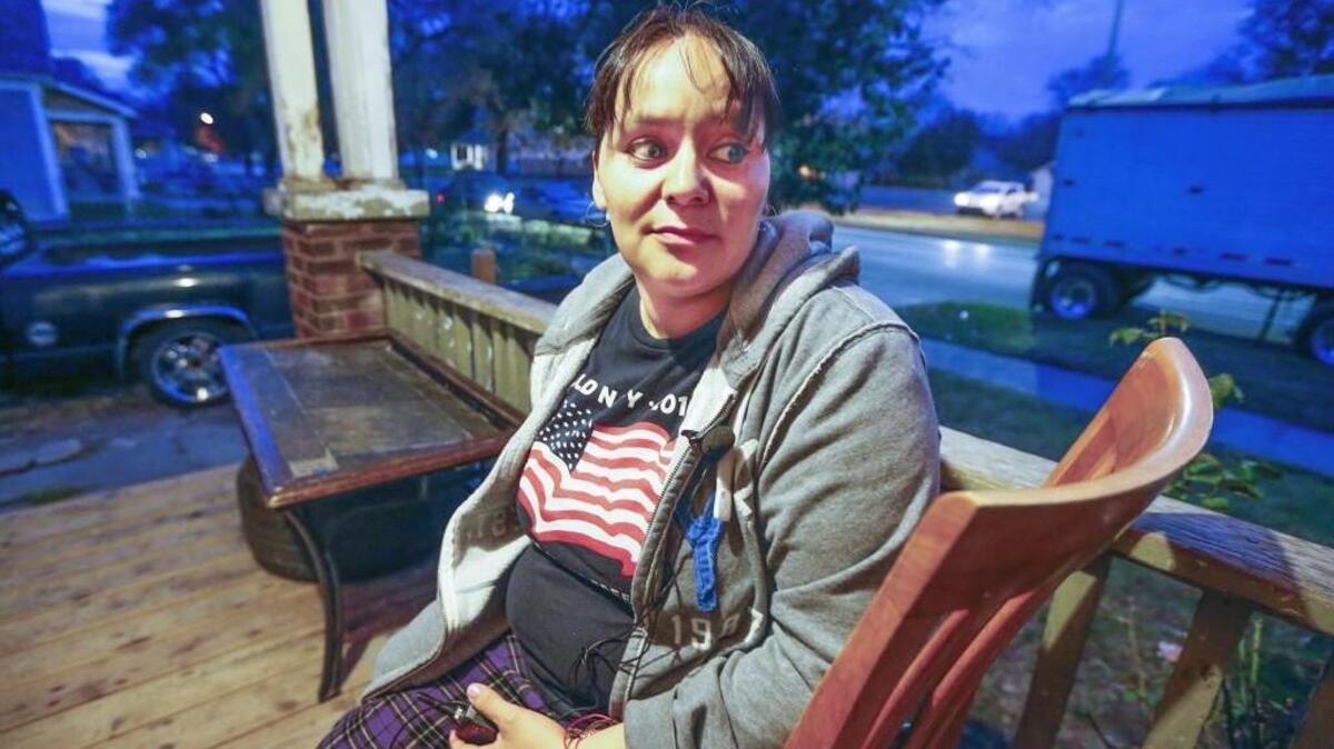 Adrian Portillo says she had to fight for the life of her daughters and herself when she got into a fight with Yesenia Sesmas several months ago. Sesmes has been arrested in connection with the death of Laura Abaraca-Nogueda, 27, and the kidnapping of her newborn Sofia Gonzalez. (Nov 21, 2016)