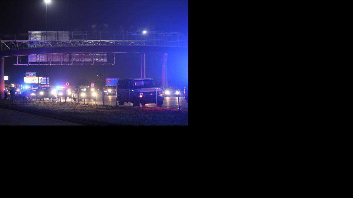 
Wichita police officers blocked off the far-right eastbound lane of eastbound Kellogg on Wednesday after a shooting was reported around 9:15 p.m.
