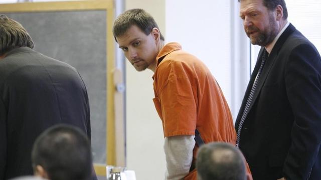 Scott Cheever looks over his shoulder after he was sentenced to death in the 2005 killing of Greenwood County sheriff Matt Samuels.
