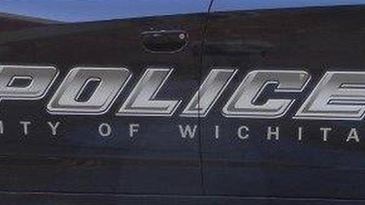 
Police first responded to the 500 block of South Market at around 11 p.m. on Sunday.
