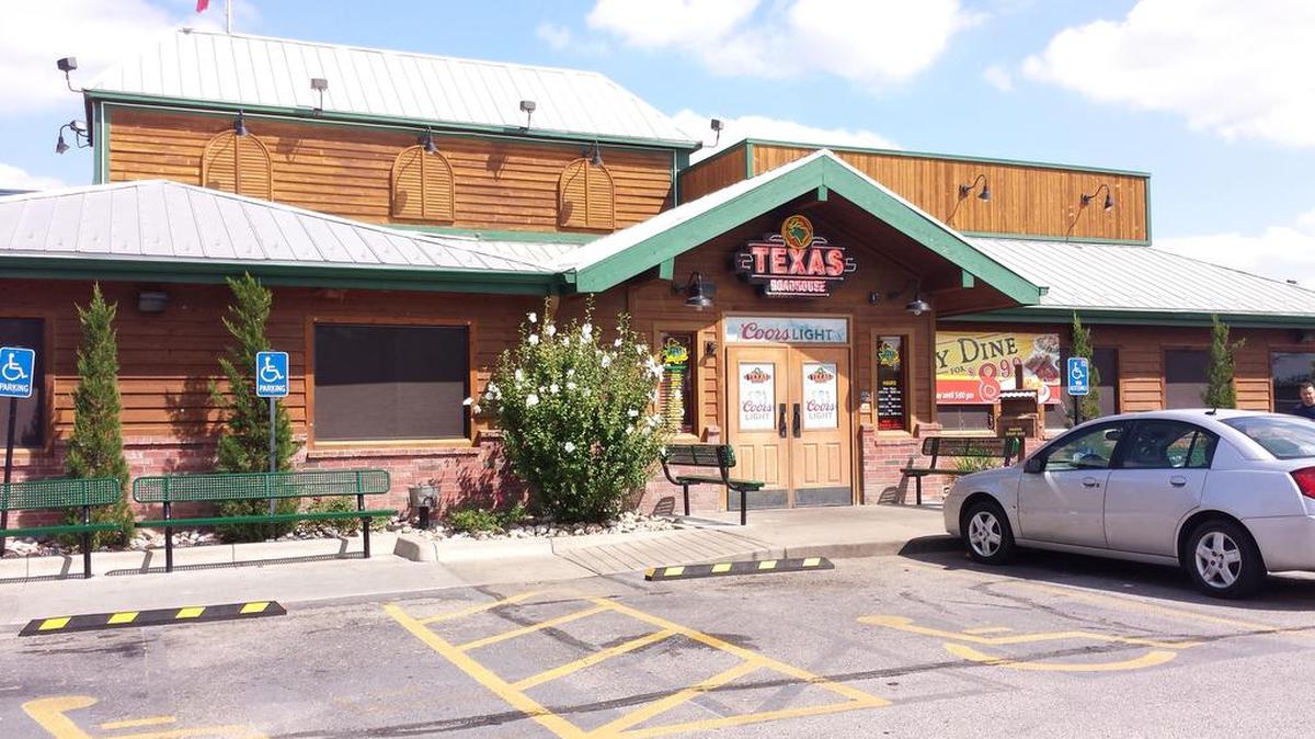 
Texas Roadhouse, 6707 W. Kellogg Drive (Aug. 30, 2015)
