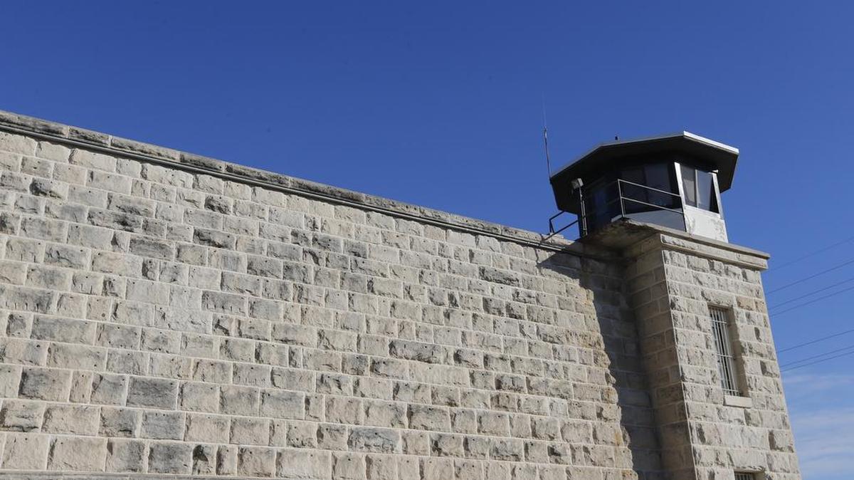 Marques Davis became deathly ill at the Hutchinson Correctional Facility in 2017.