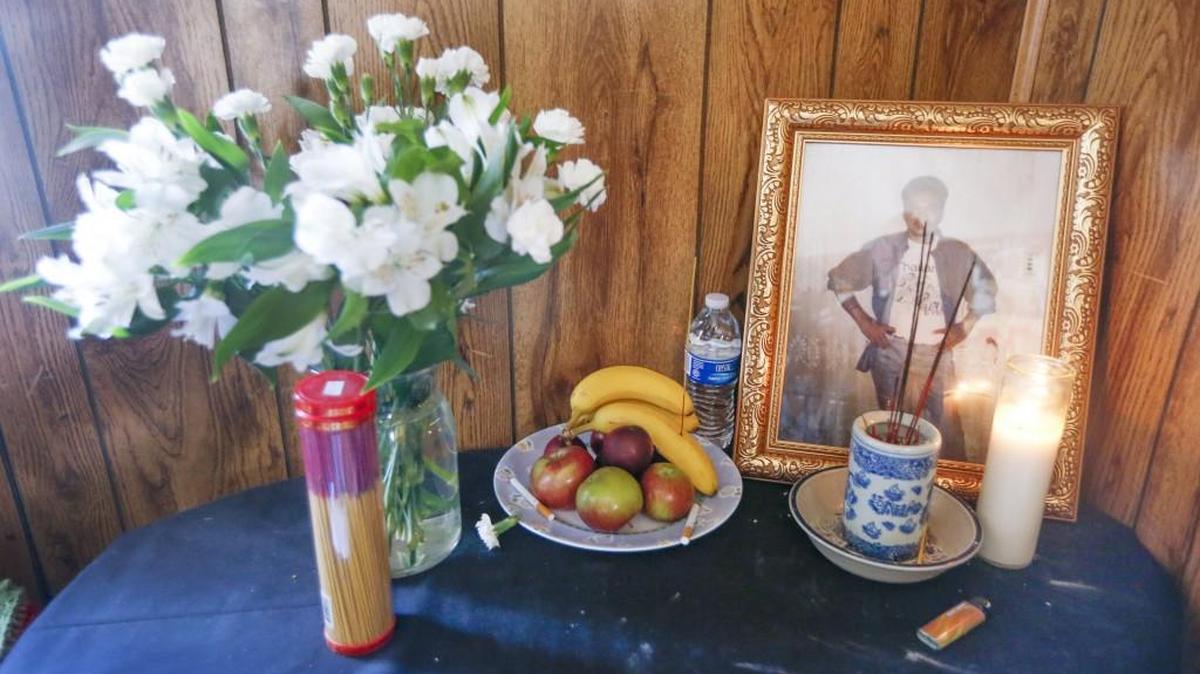 The family created a memorial for Pradith Phousomthee, who was found dead in his jail cell on Oct. 4. (Oct. 9, 2015)