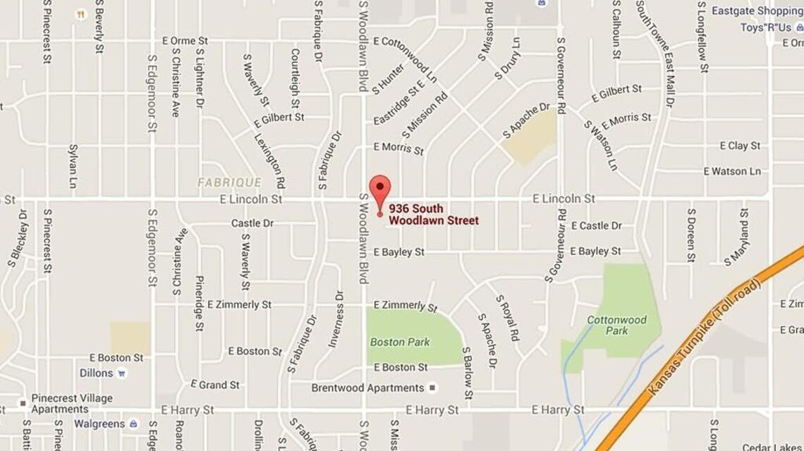 Family Dollar robbed by man with socks on hands