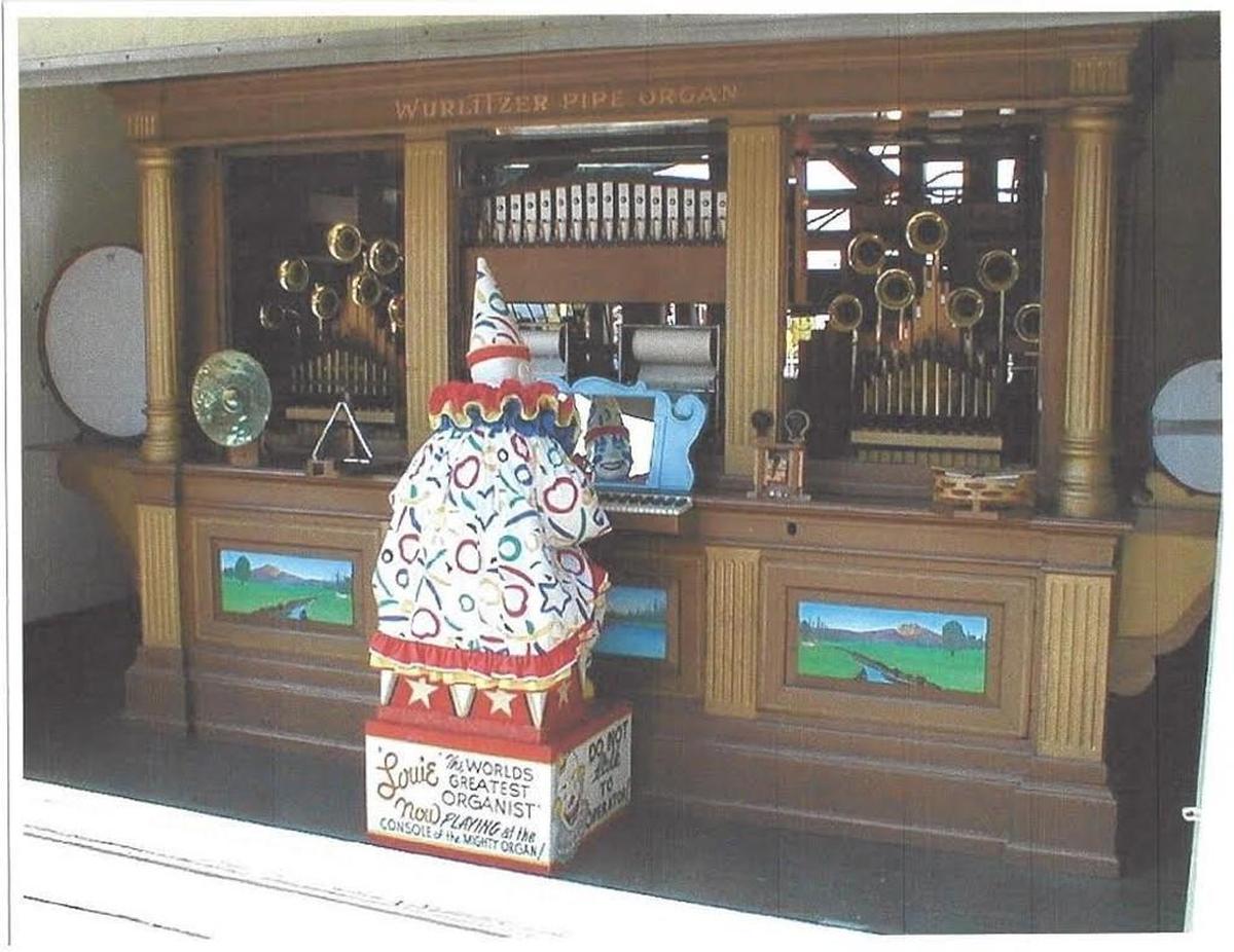For decades, Joyland’s Louie the Clown played the Wurlitzer Style 160 “Mammoth” Military Band Organ. The Wichita amusement park closed in 2006.