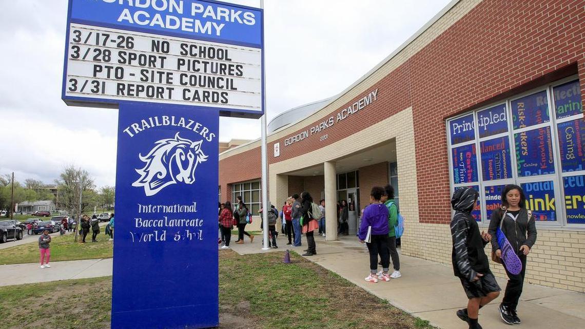 Man charged with stalking after making contact with student at Wichita school
