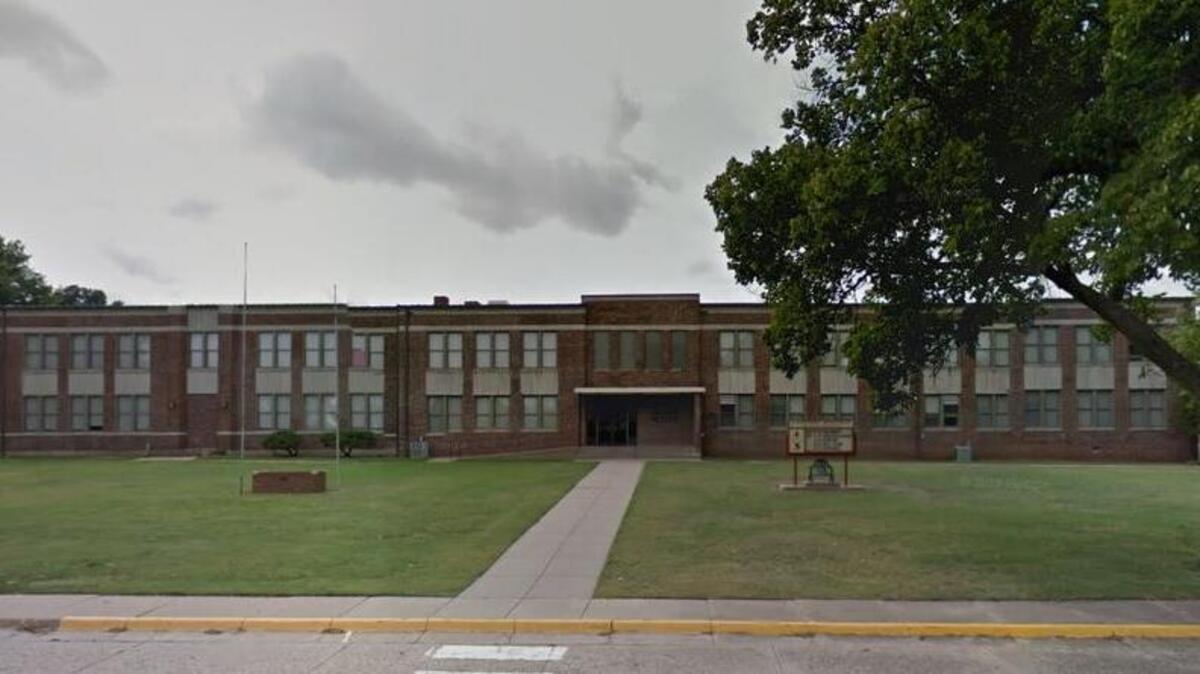 A Conway Springs Middle School teacher at the center of a controversy over showing an anti-bullying film says he will not resign; a joint news conference for Thursday evening has been canceled.