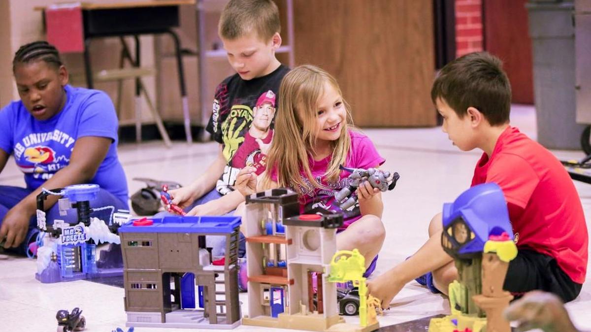 College Hill Elementary is among the schools extending this summer’s latchkey program. (May 12, 2016)