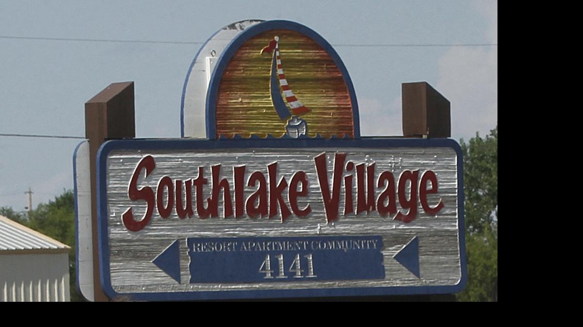 
Southlake Village Apartments, 4141 S. Seneca (2013)
