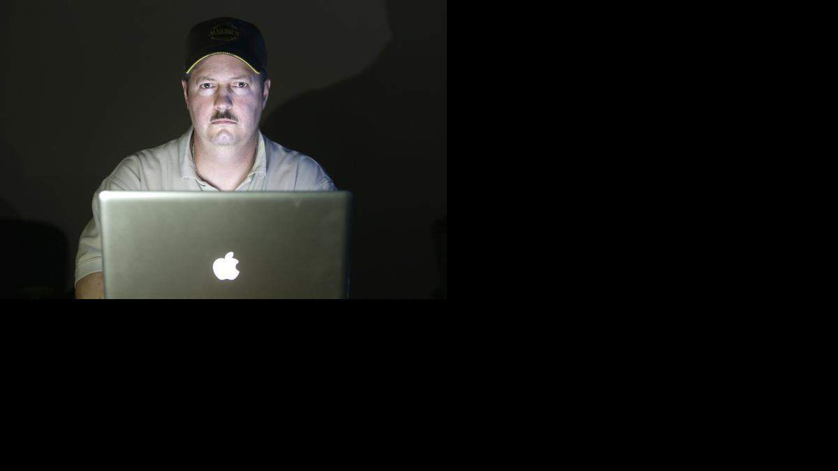 
Former Wichita police officer Randy Stone, the cybercop who made a key move to catch the BTK serial killer in 2005, says BTK in the summer of 2004 asked him questions about how to avoid identity detection while sending e-mails. (Sept. 15, 2014)
