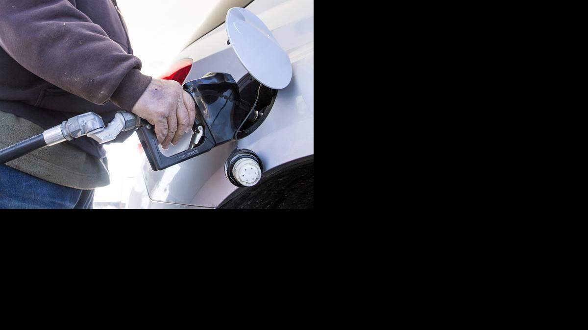 
Gas prices are slowly creeping upward and are expected to continue that trend in the next few weeks.

