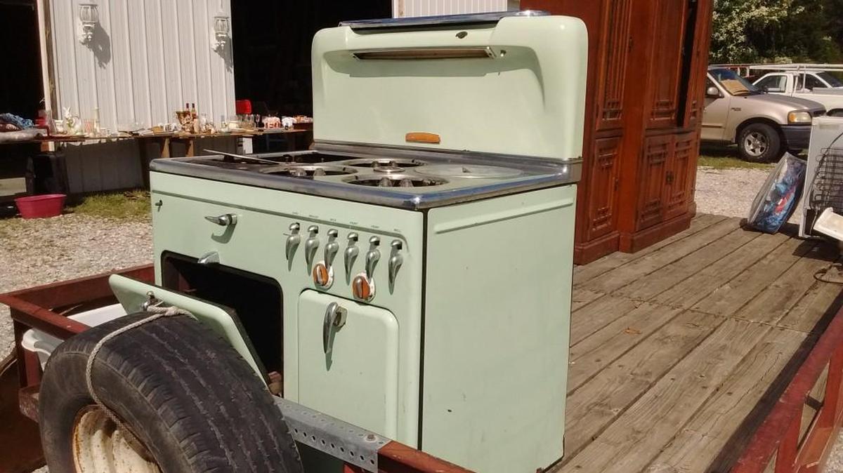 This mint green Chambers gas stove with all of its original parts was one of the treasures waiting to be found in the 2015 KanOkla 100 Mile Highway Sale. The stove came out of an old farmhouse near Sedan and was manufactured between 1936 and 1941.