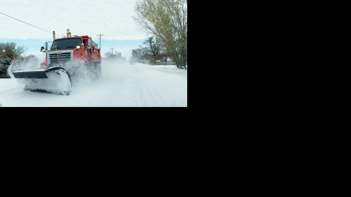 
A snowplow clears U.S. 81 south of Haysville. (Nov. 16, 2014)
