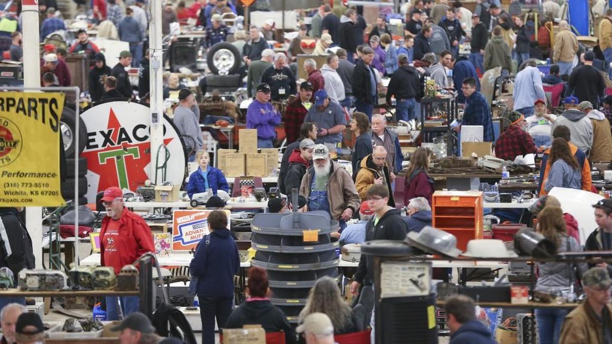 Thousands of vendors and car enthusiasts were on hand Saturday for the Kansas Sunflower Swap Meet at the Kansas Coliseum Pavilions. (Feb. 6, 2016)