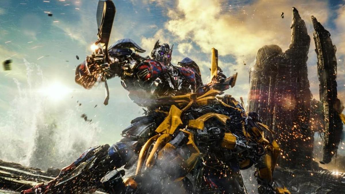 Optimus Prime and Bumblebee in “Transformers: The Last Knight.”