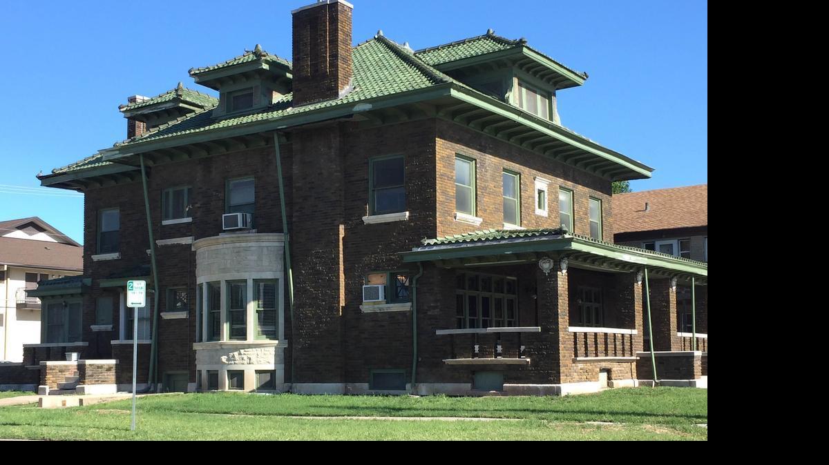 
The Oscar and Ida Barnes House at 901 N. Broadway has been nominated for the National Register of Historic Places. The house was built in 1911 in the Italian Renaissance style.
