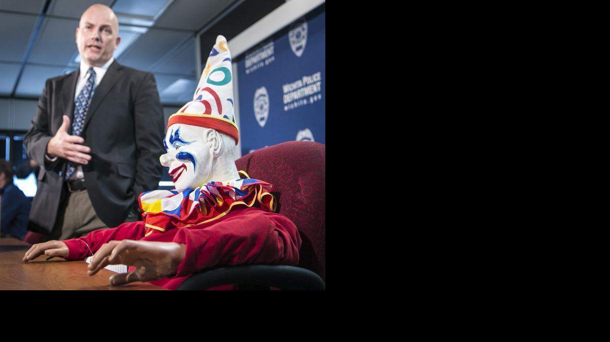
Wichita burglary detective Matt Lang discusses how he located Joyland's organ-playing mascot Louie the Clown. 
