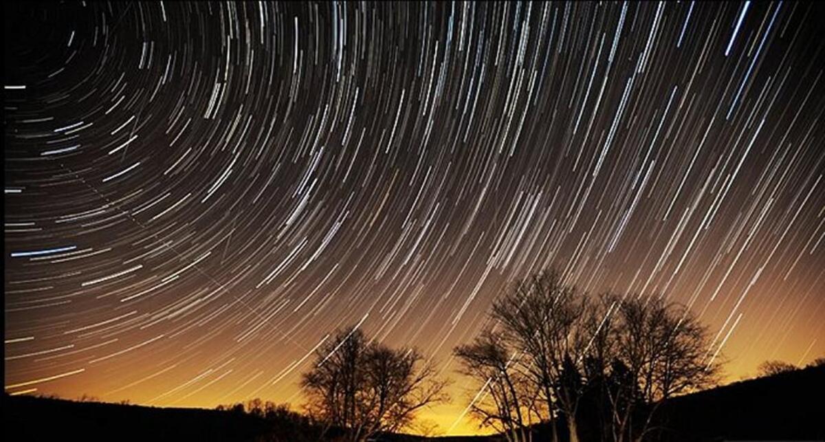 The Ursid meteor shower peaks in California in December 2025.