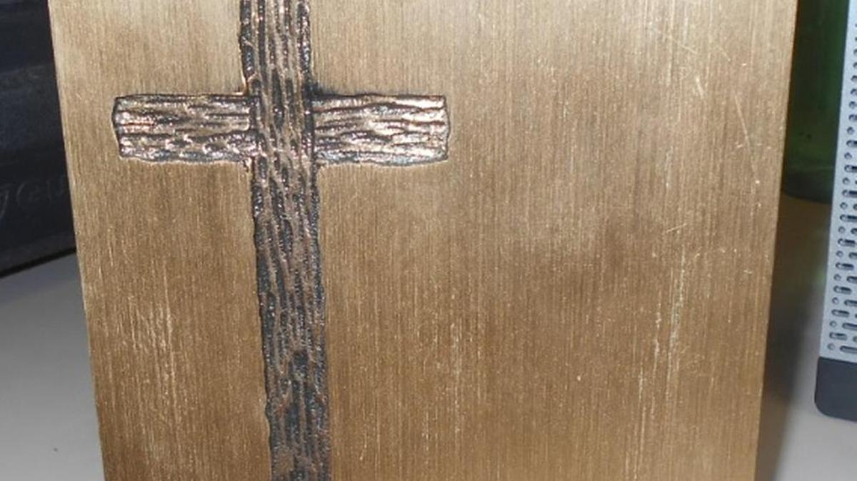This urn was found in a Wichita Goodwill. Police want to reunite it with the family.