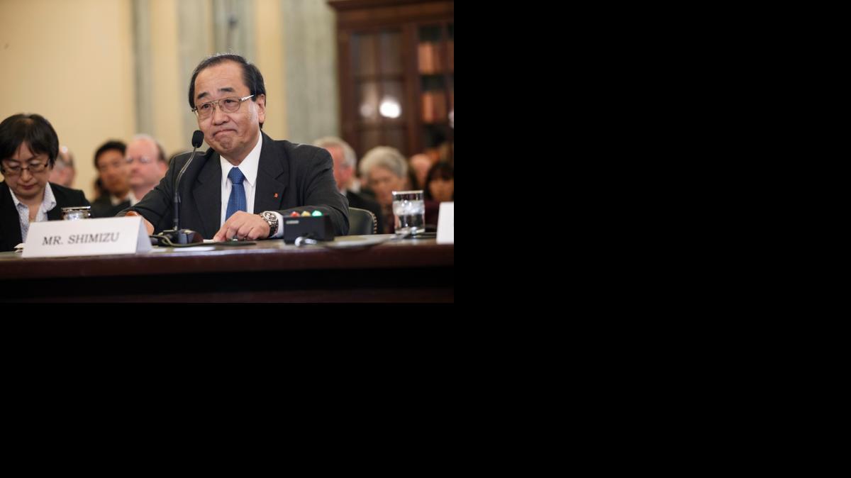 
Hiroshi Shimizu, senior vice president of global quality assurance at Japanese airbag maker Takata, apologizes for the failure of the defective devices, as he testifies on Capitol Hill in Washington, Thursday before the Senate Commerce Committee hearing about the airbags linked to multiple deaths and injuries in cars driven in the U.S. 
