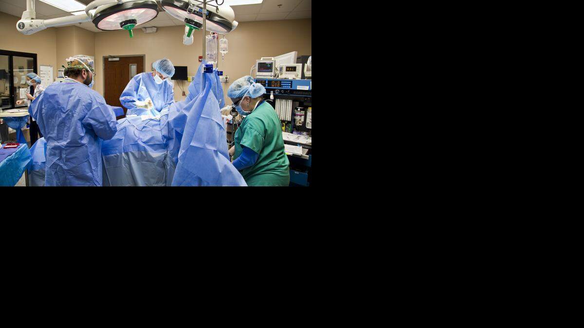 
Improvements in patient safety and a reduction in mistakes saved roughly 50,000 lives at U.S. hospitals from 2011 to 2013, according to the Obama administration.
