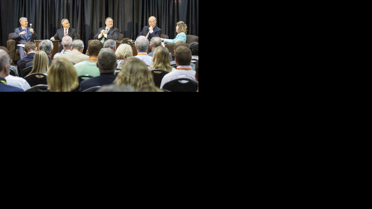 
Kansas Independent Oil & Gas Association president Edward Cross, left, with panelists U.S. Rep. Tim Huelskamp, U.S. Rep. Mike Pompeo, U.S. Sen. Pat Roberts and U.S. Rep. Lynn Jenkins. (Aug. 18, 2014)
