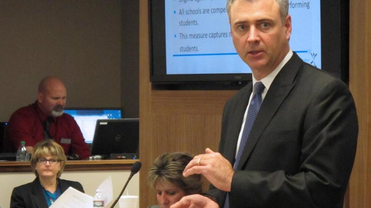 Brad Neuenswander, deputy Kansas education commissioner, discusses students’ performance on standardized reading and math tests in 2013. Neuenswander told lawmakers Tuesday that the results of the 2015 National Assessment of Educational Progress showed decreasing scores.