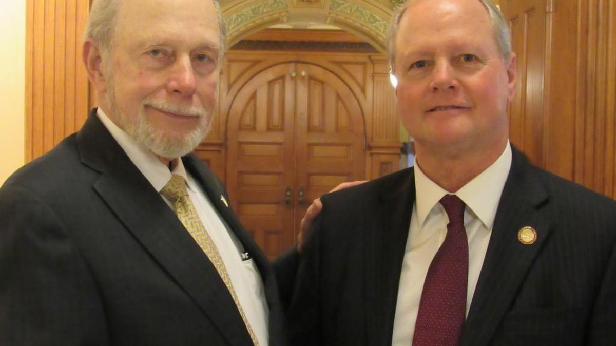 State Sen. Les Donovan of Wichita, left, officially announced Saturday that he’s retiring from the Senate after 24 years and endorsed state Rep. Gene Suellentrop to take his place. (April 30, 2016)