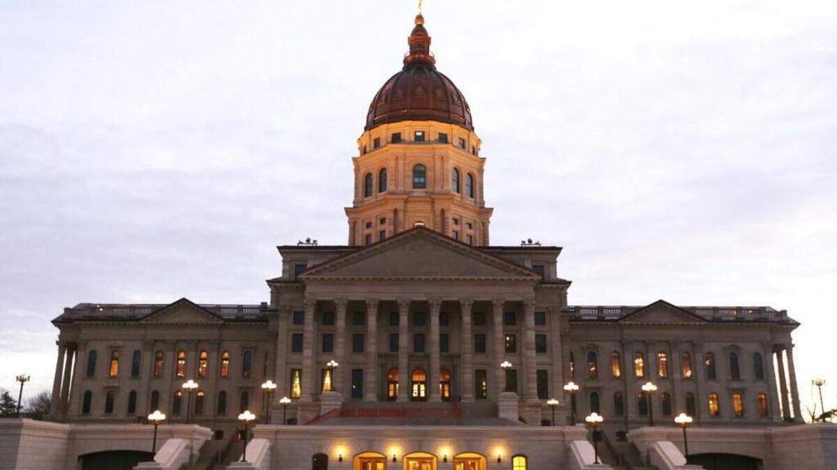 Kansas Statehouse looking south at sunset. (January 22, 2014)
