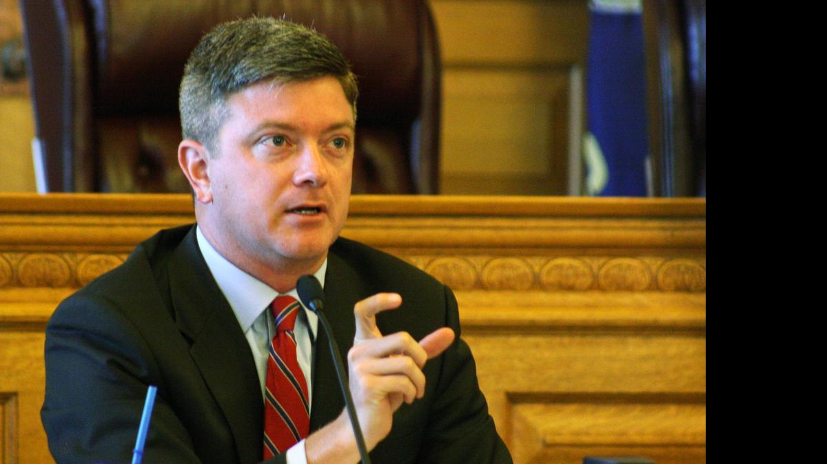 
Kansas Senate Vice President Jeff King, R-Independence, has proposed a plan to put Kansas business owners back on income tax rolls.
