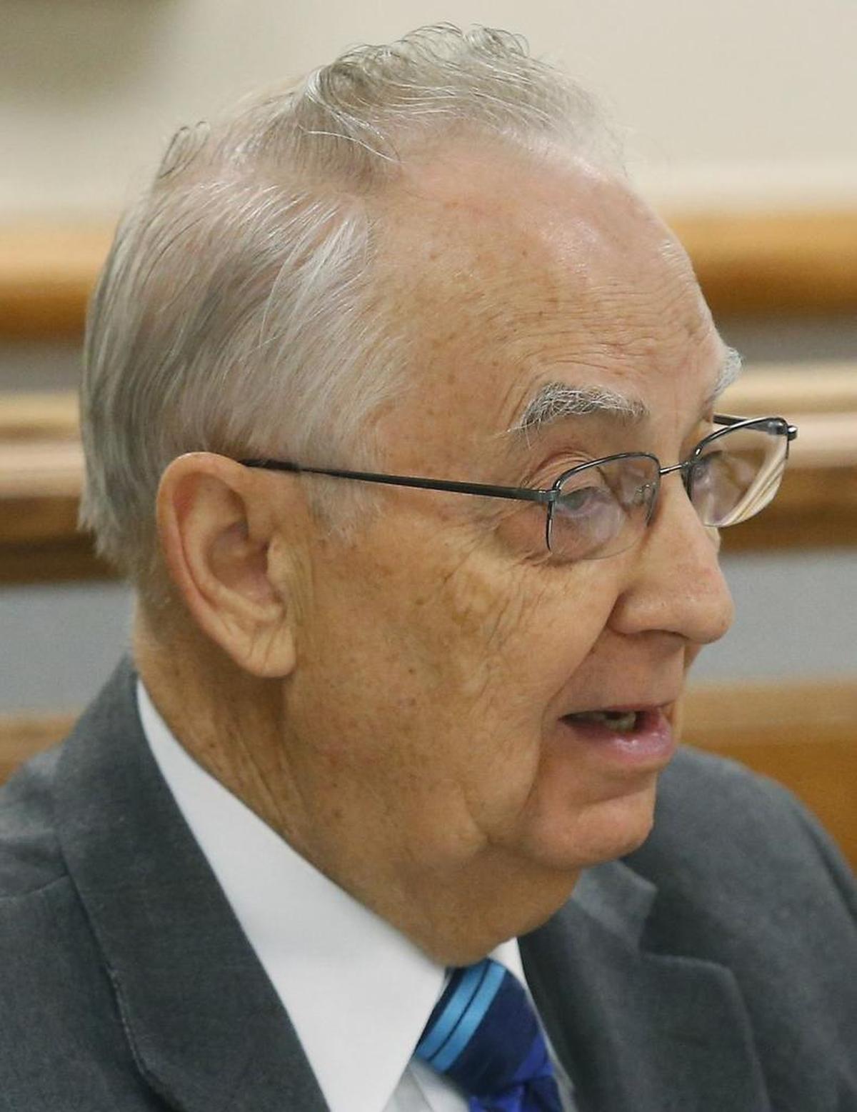 Dale Dennis