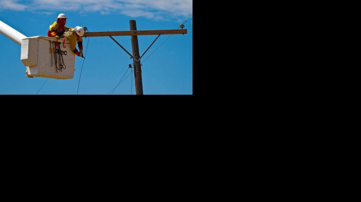 
The KCC says Westar Energy is getting excessive profit for its shareholders from the power-line transmission portion of its business. Westar replies that cutting those rates could dry up necessary investment in transmission lines. 
