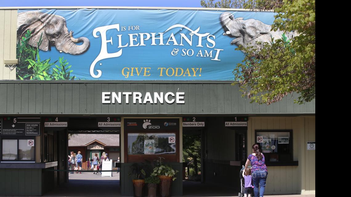 
The entrance to the Sedgwick County Zoo (April 30, 2015)

